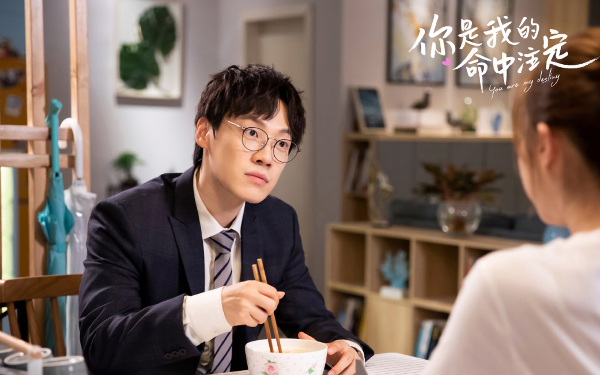 “一触即发:决赛倒计时,冠军只差一步之遥”,比赛一触即发是什么意思