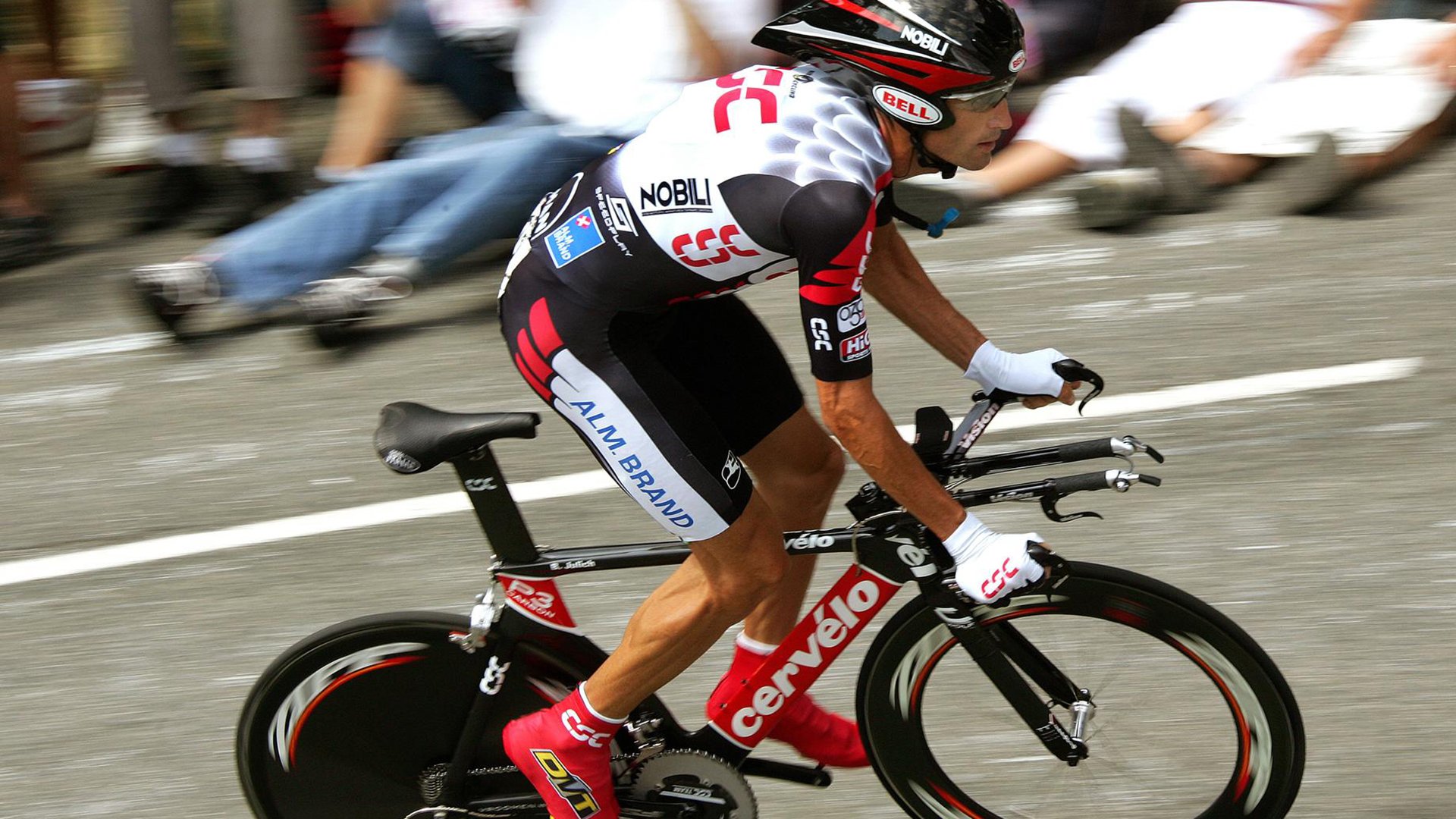 球员在国际赛事中完成学业，体育与教育并重成典范，球员就应该在